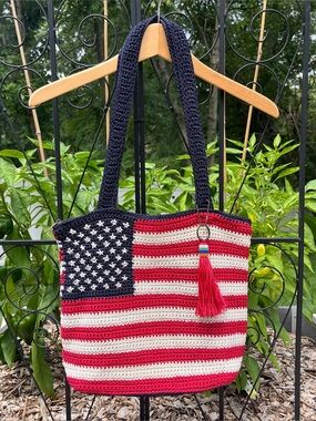 The Sak Patriotic American Flag Knit Shoulder Bag USA 4th of July Stars Stripes